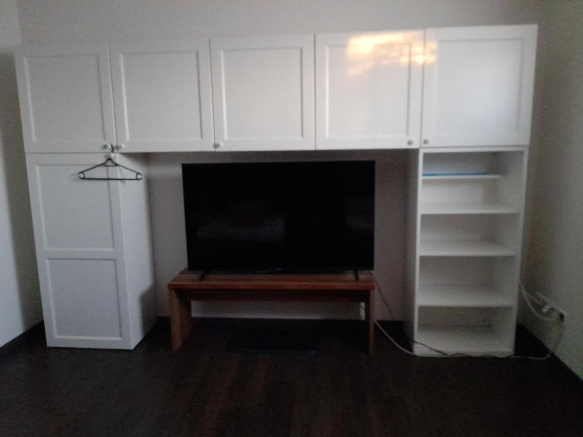 Zimmervermietung Bully Appartement Meyenburg  Buitenkant foto
