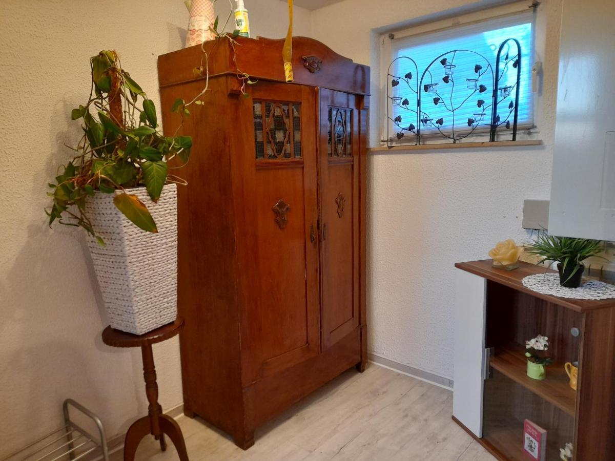 Zimmervermietung Bully Appartement Meyenburg  Buitenkant foto