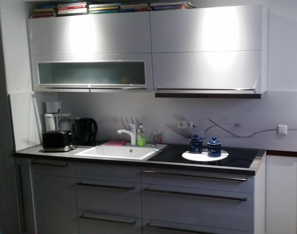 Zimmervermietung Bully Appartement Meyenburg  Buitenkant foto
